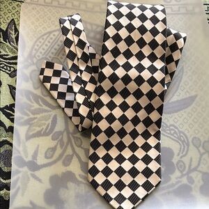Elegant Black and White Checkered Men's Tie made in Italy